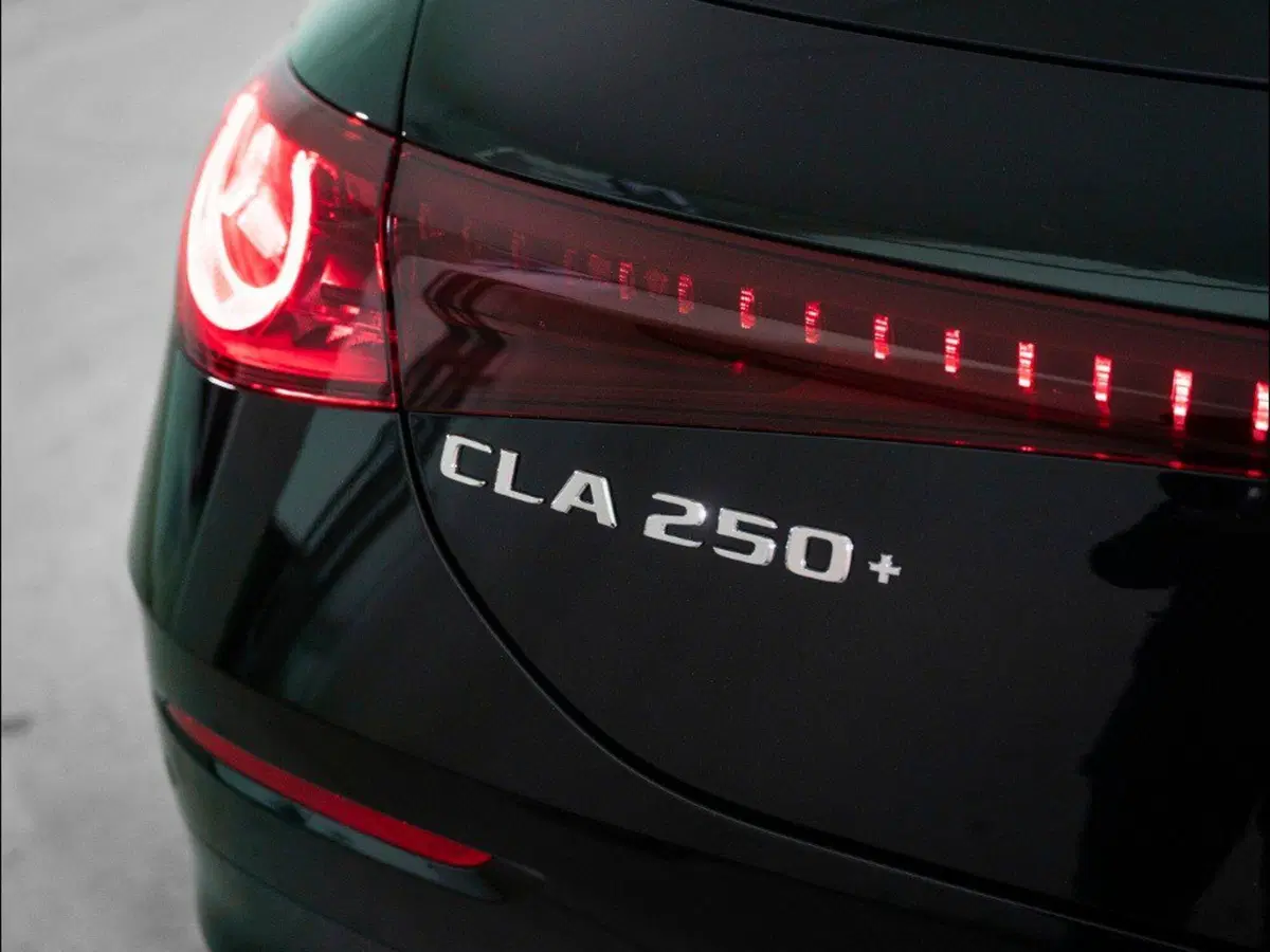 Mercedes-Benz CLA Shooting Brake nuova a Macerata (9)