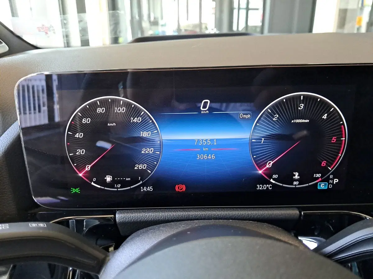 Mercedes-Benz GLA SUV usata a Salerno (9)