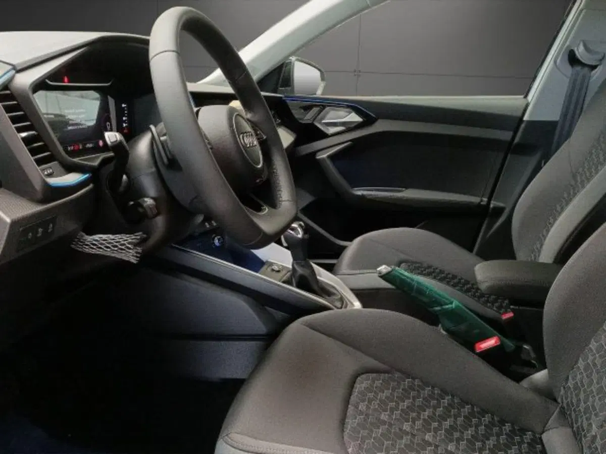 Audi A1 Sportback nuova a Novara (11)