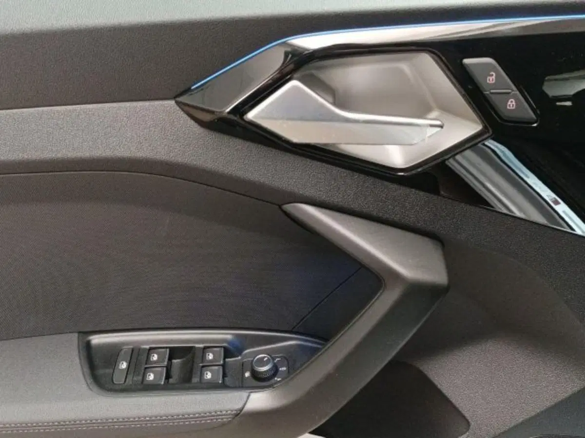Audi A1 Sportback nuova a Novara (13)