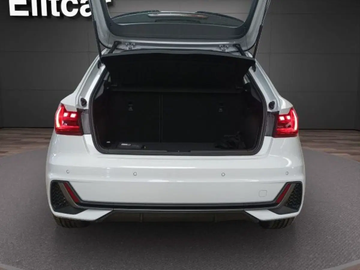 Audi A1 Sportback nuova a Novara (17)