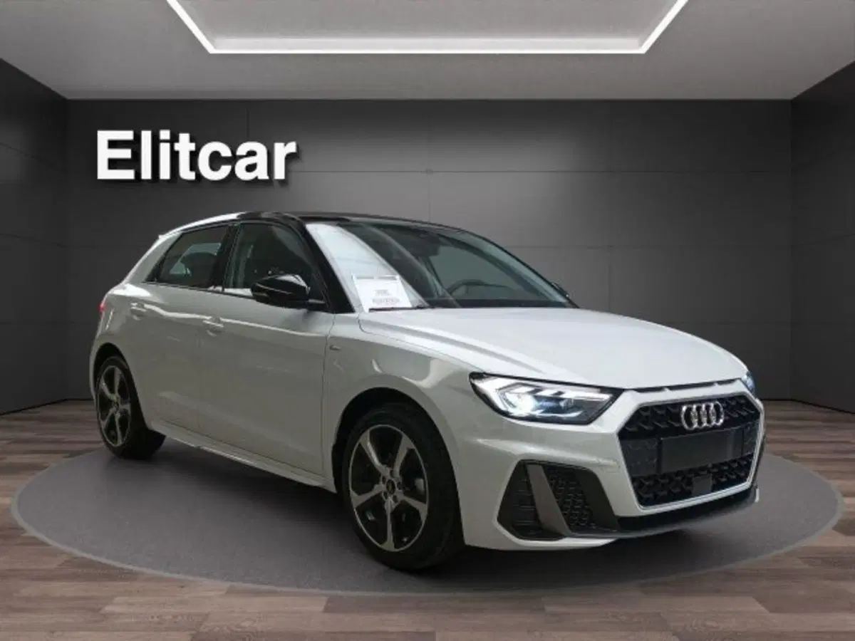 Audi A1 Sportback nuova a Novara (4)
