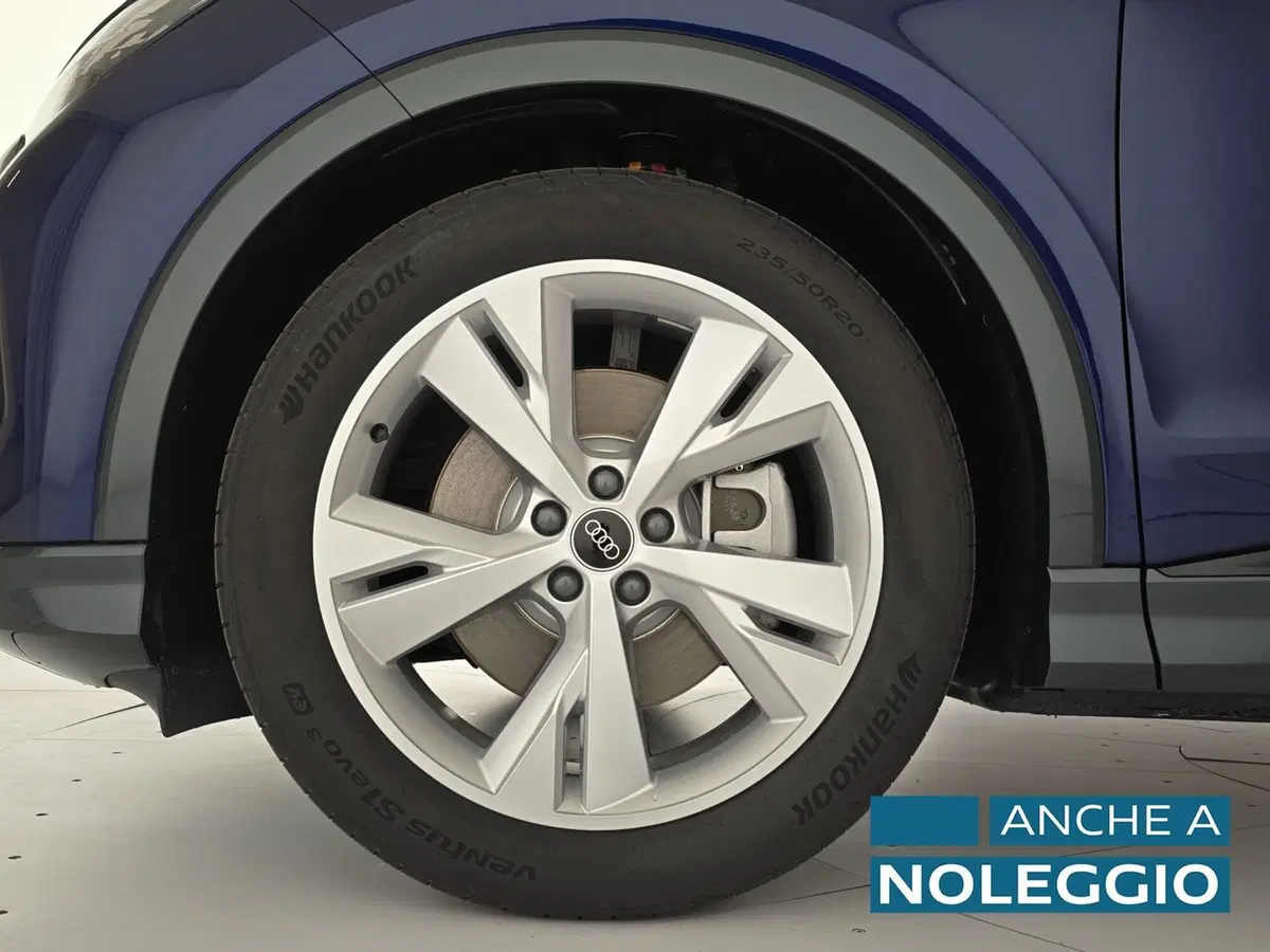 Audi Q4 Sportback usata a Alessandria (8)