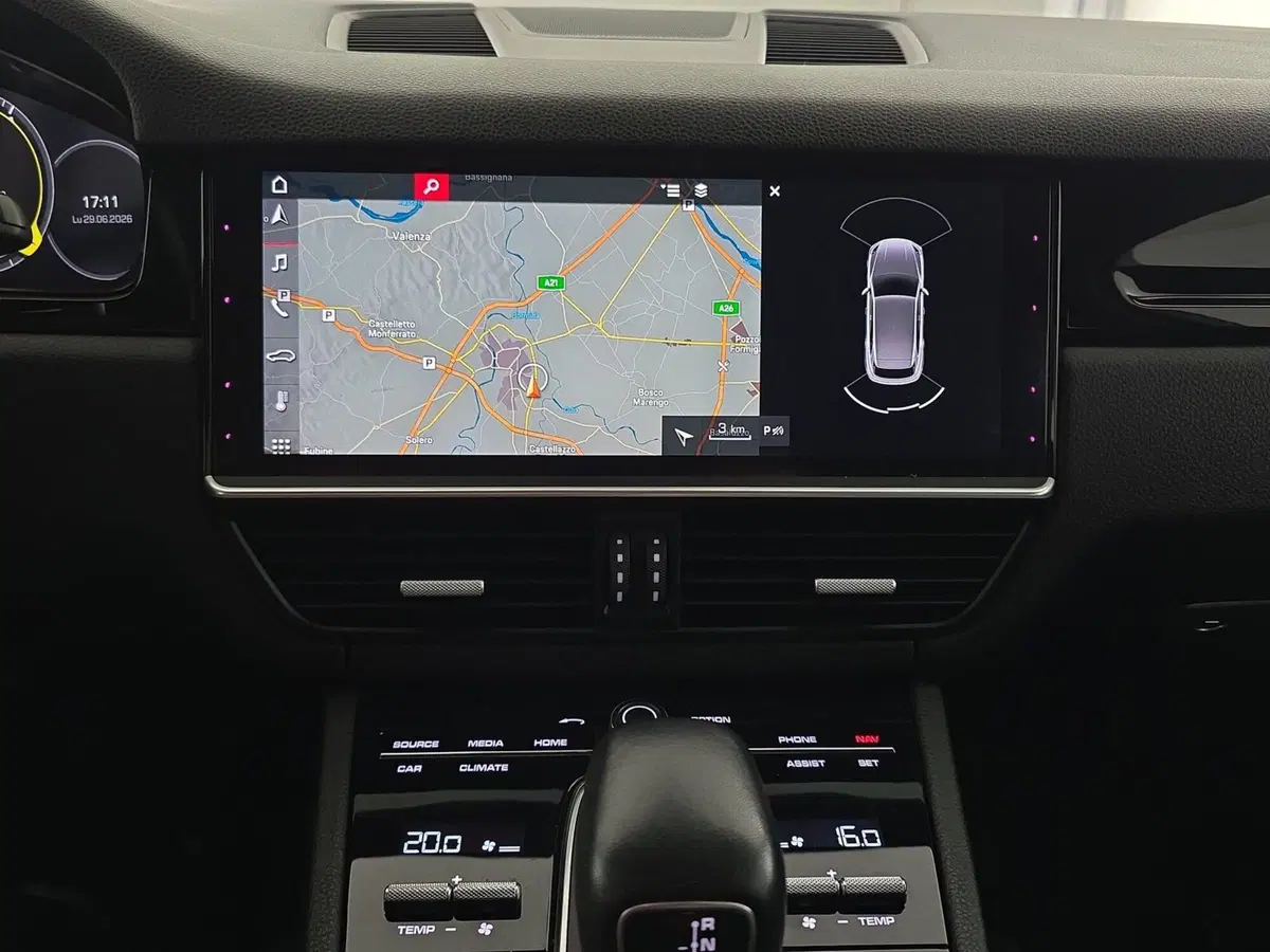 Porsche Cayenne usata a Alessandria (15)