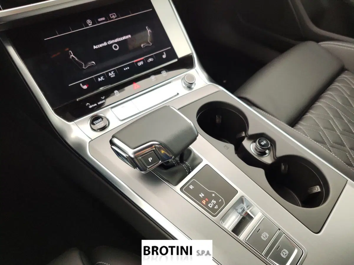 Audi A6 Avant nuova a Massa-Carrara (13)