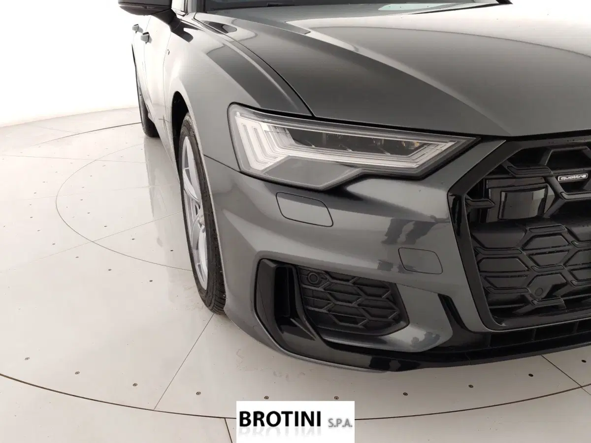 Audi A6 Avant nuova a Massa-Carrara (5)