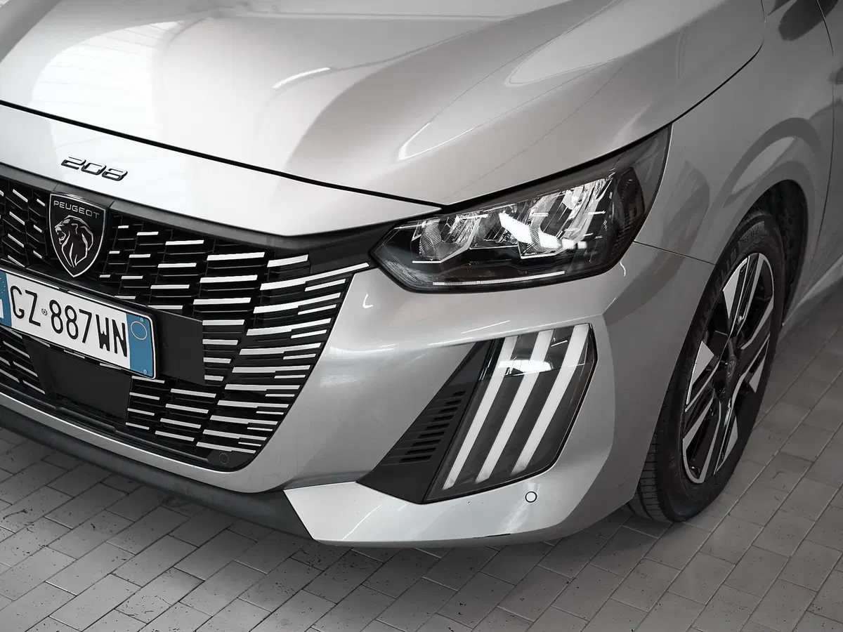 Peugeot 208 usata a Prato (3)