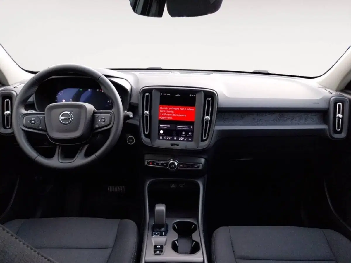 Volvo XC40 nuova a Bologna (10)
