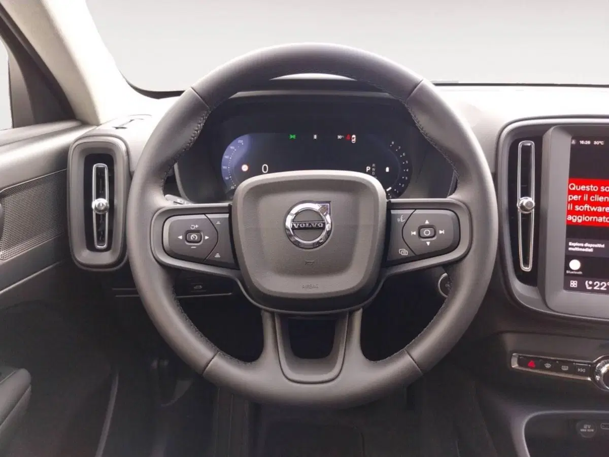Volvo XC40 nuova a Bologna (12)