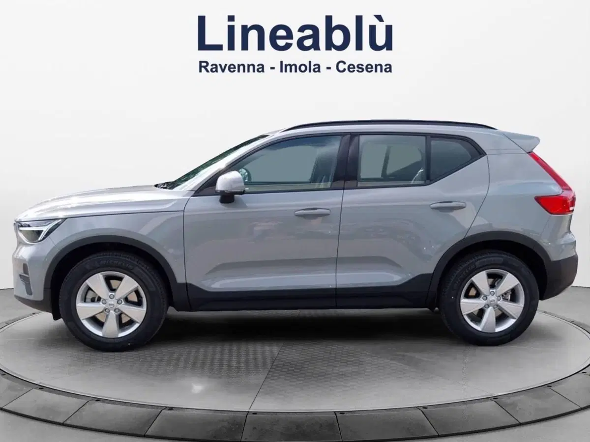 Volvo XC40 nuova a Bologna (2)