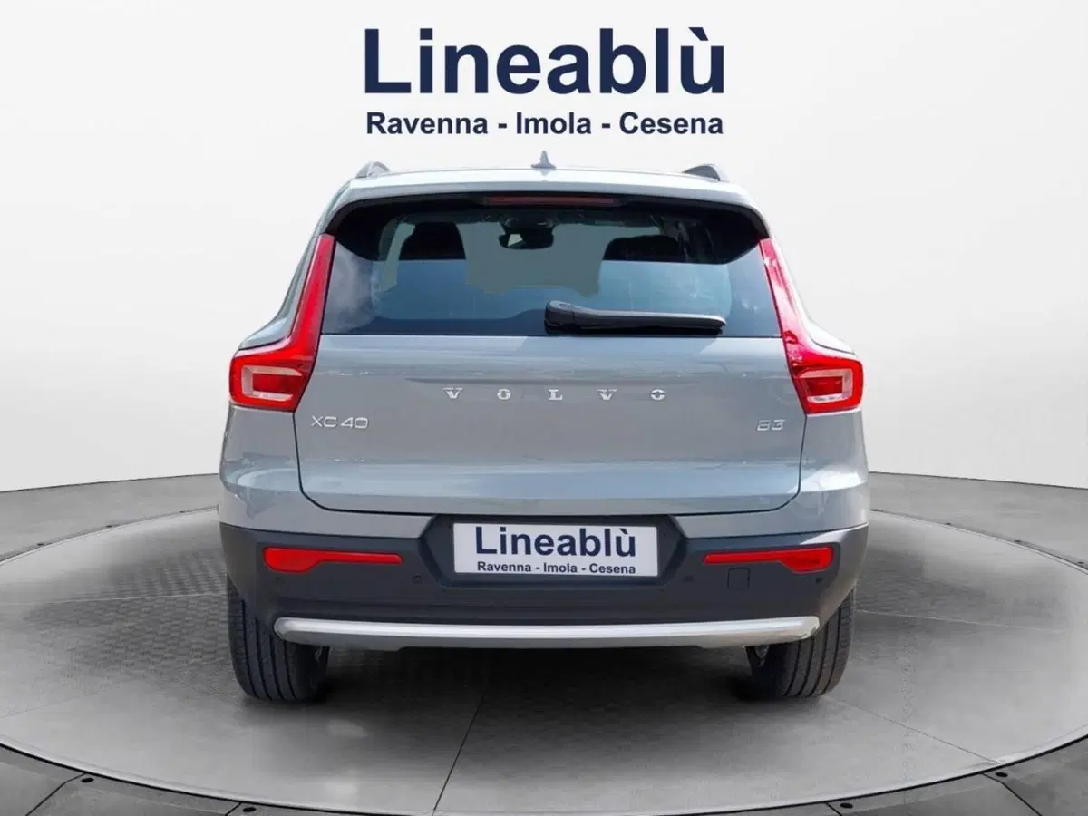 Volvo XC40 nuova a Bologna (4)