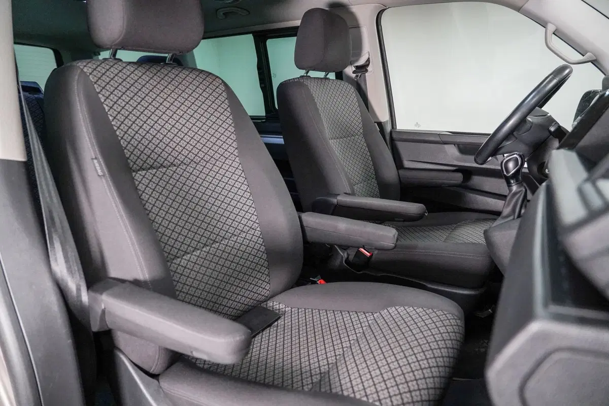 Volkswagen Multivan usata a Varese (12)