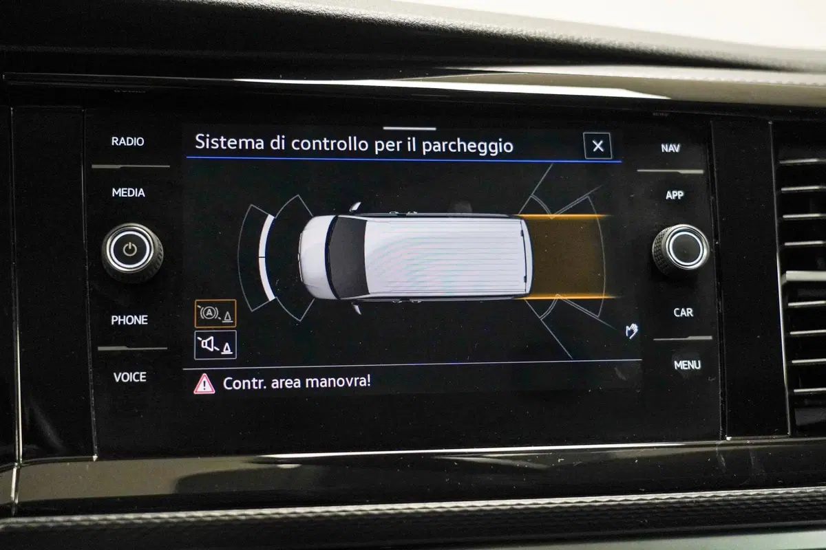Volkswagen Multivan usata a Varese (17)