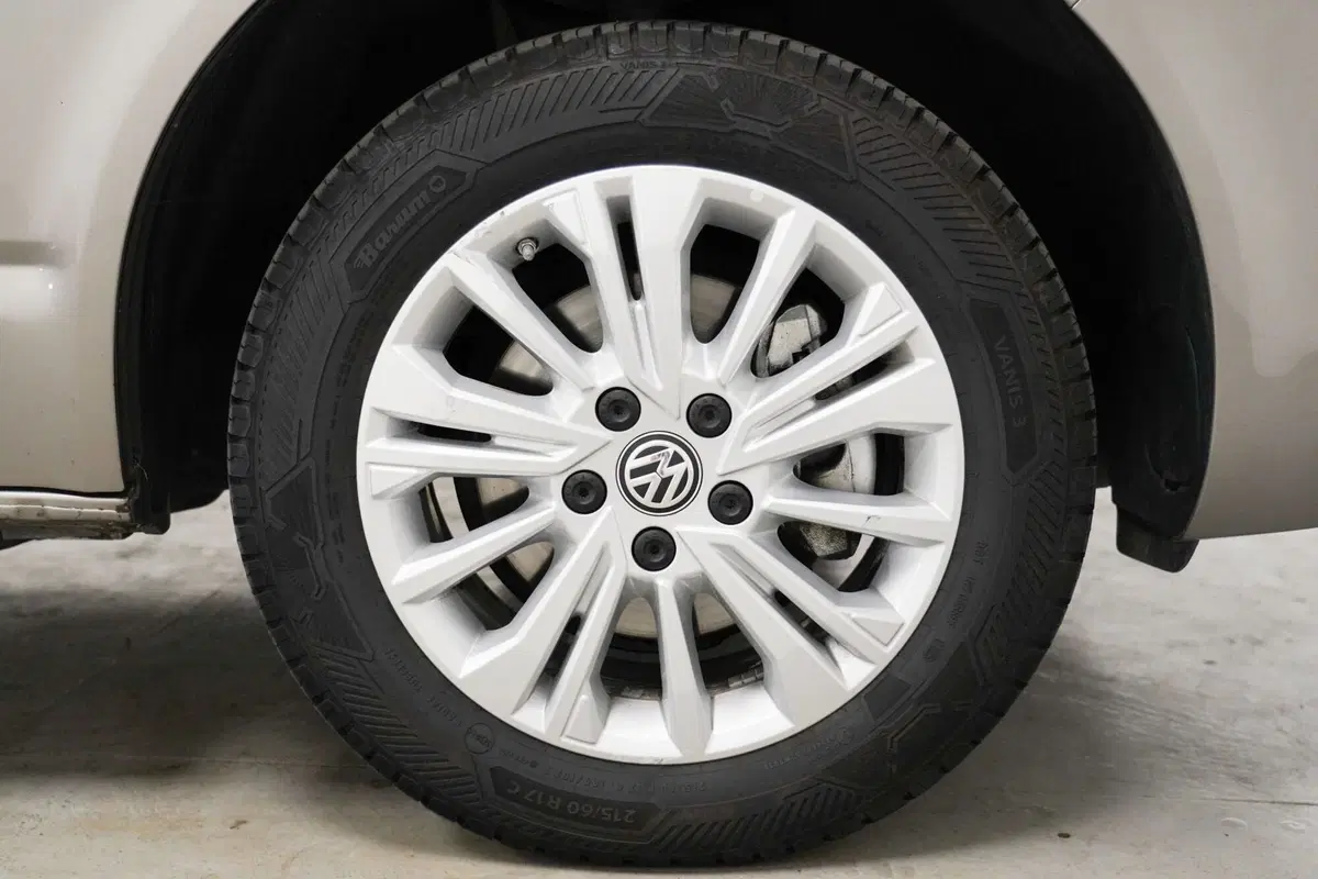Volkswagen Multivan usata a Varese (7)