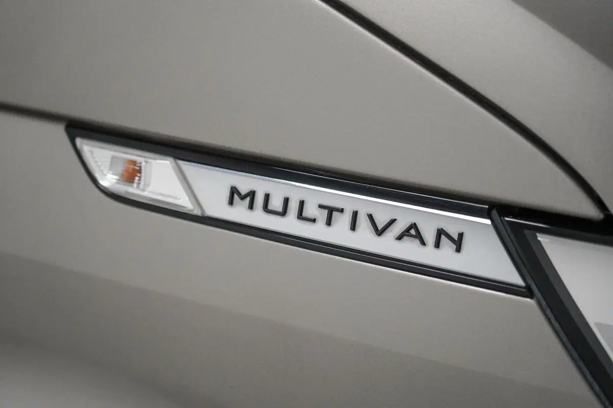 Volkswagen Multivan usata a Varese (8)