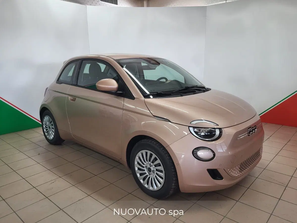 Fiat 500 Cabrio nuova a Arezzo (2)