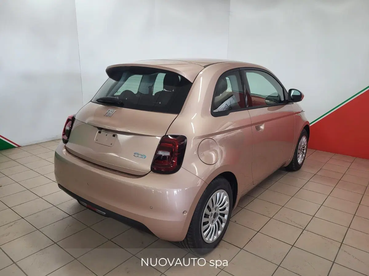 Fiat 500 Cabrio nuova a Arezzo (3)