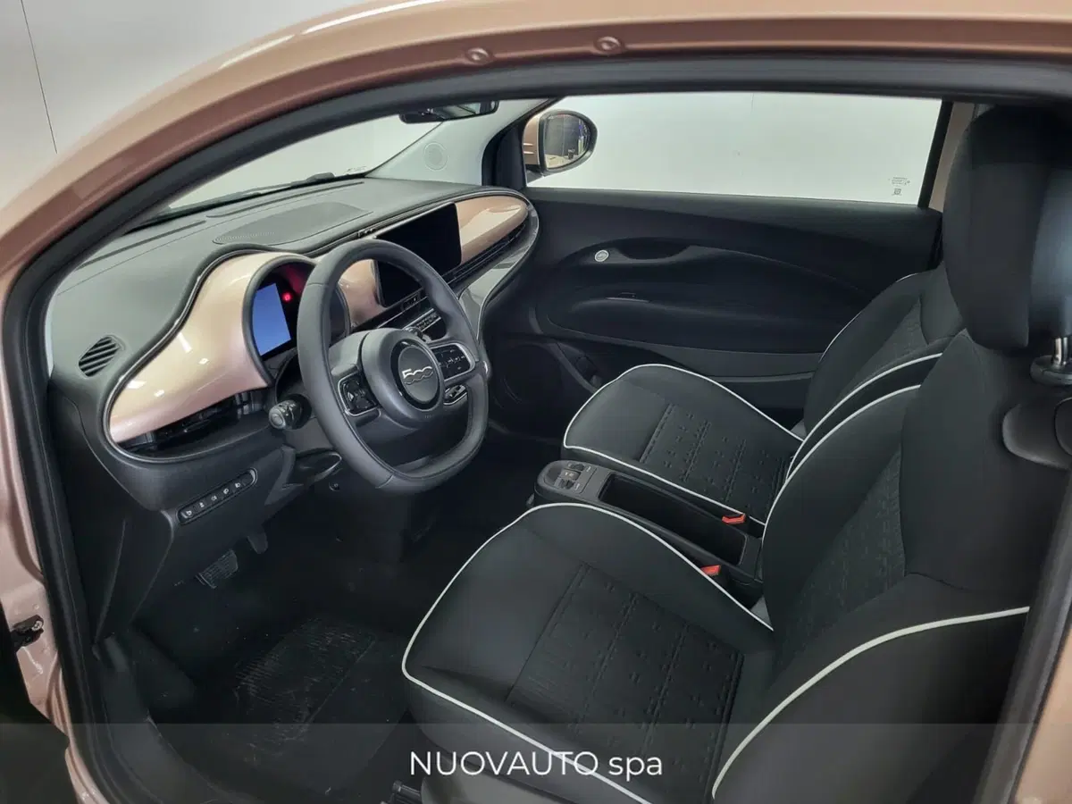 Fiat 500 Cabrio nuova a Arezzo (6)