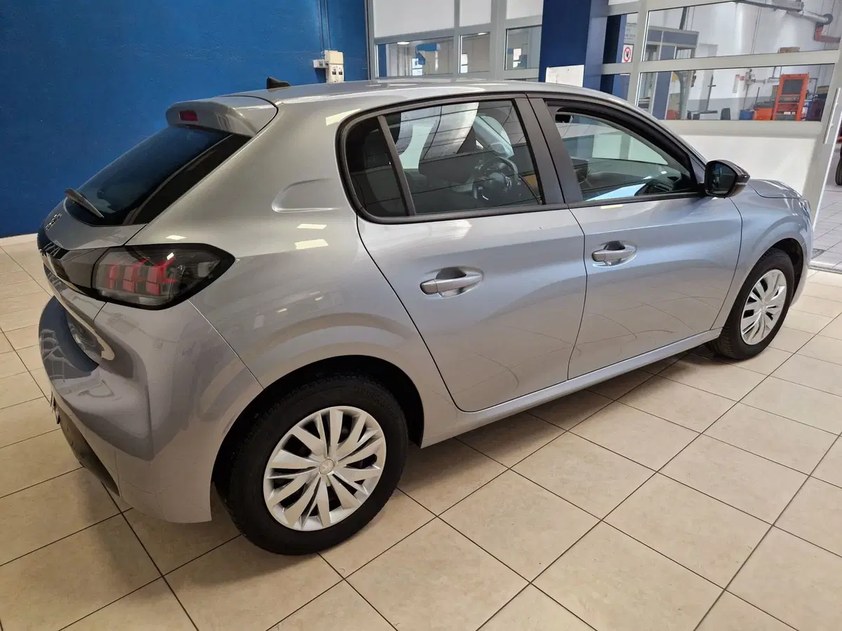 Peugeot 208 usata a Varese (5)