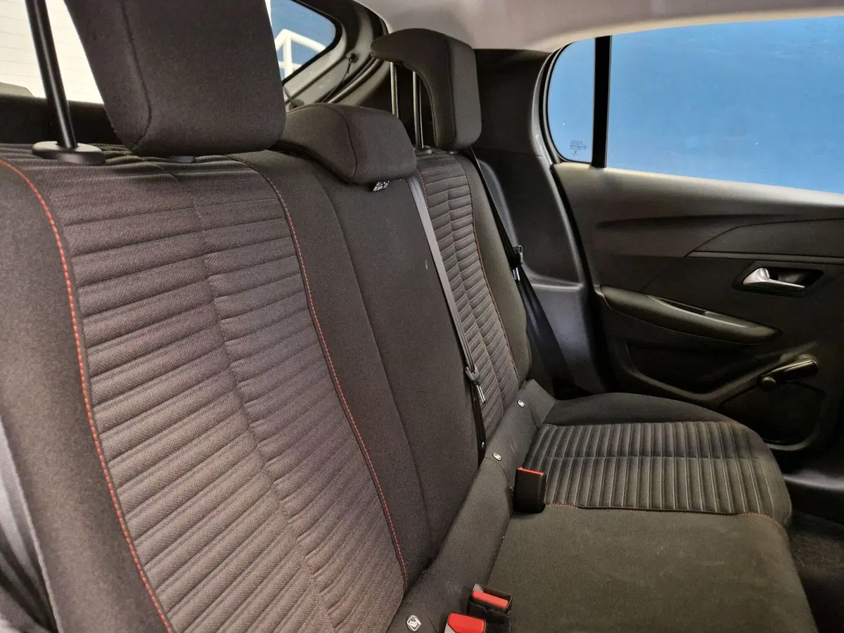 Peugeot 208 usata a Varese (7)