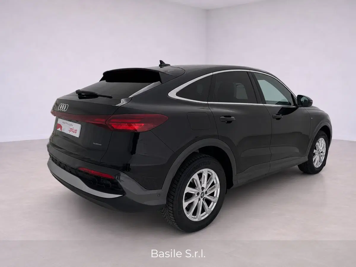 Audi Q5 Sportback usata a Taranto (2)