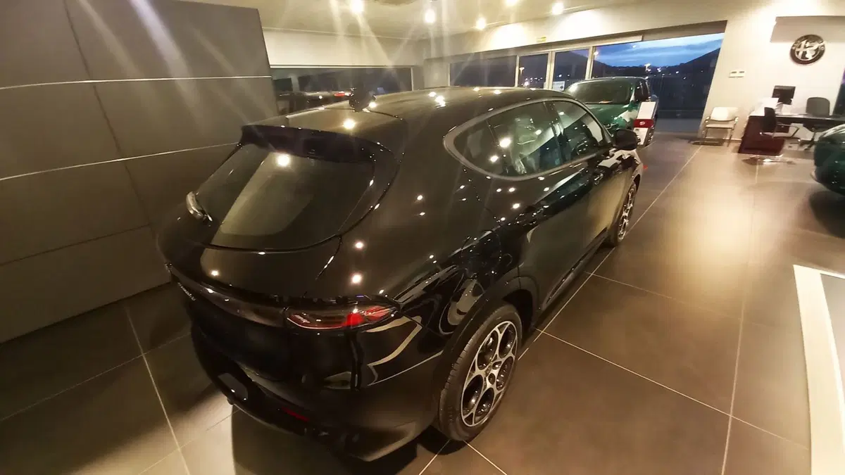 Alfa Romeo Tonale nuova a Benevento (6)