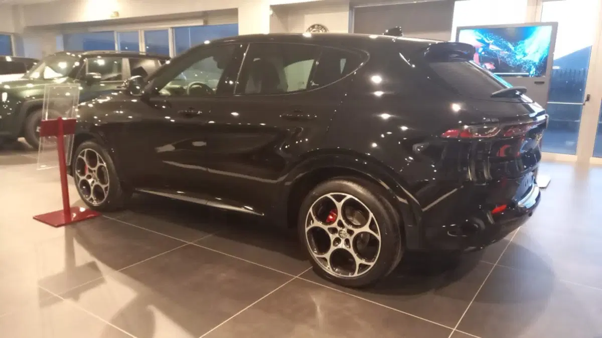 Alfa Romeo Tonale nuova a Benevento (17)