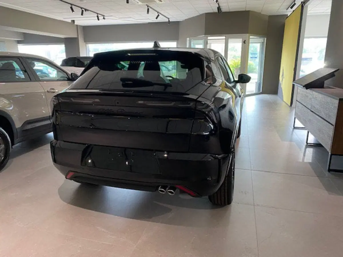 Alfa Romeo Junior nuova a Benevento (12)