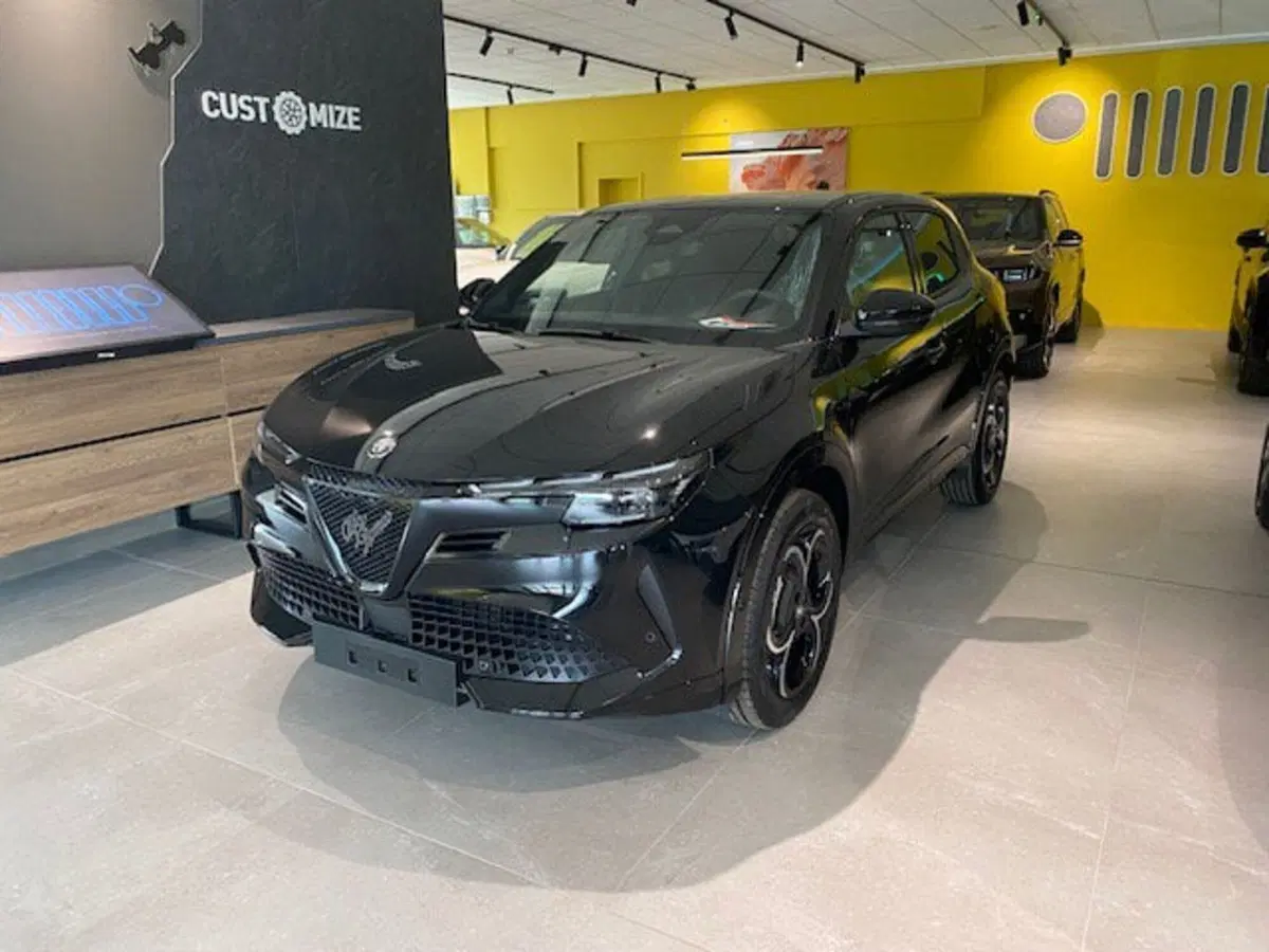 Alfa Romeo Junior nuova a Benevento (2)