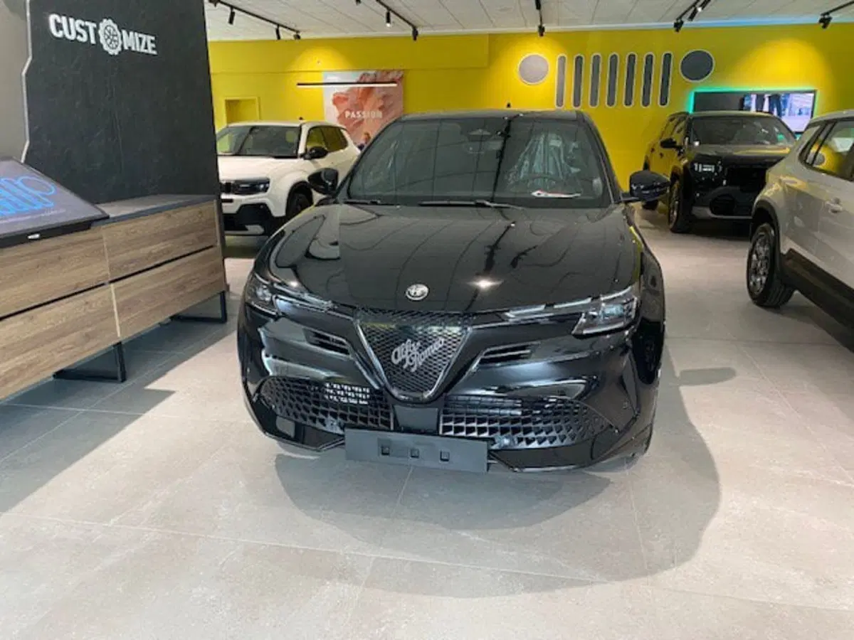 Alfa Romeo Junior nuova a Benevento (3)