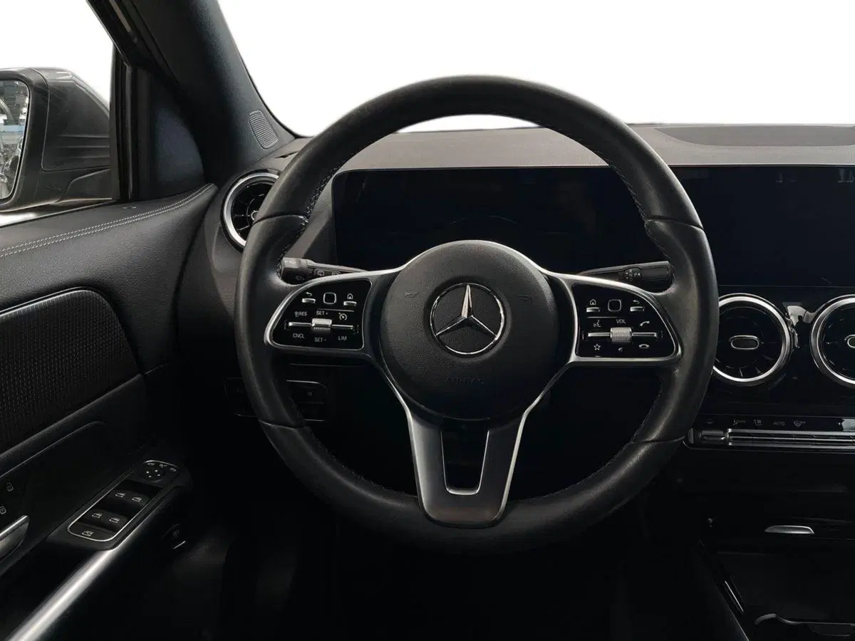 Mercedes-Benz GLA SUV usata a Firenze (11)