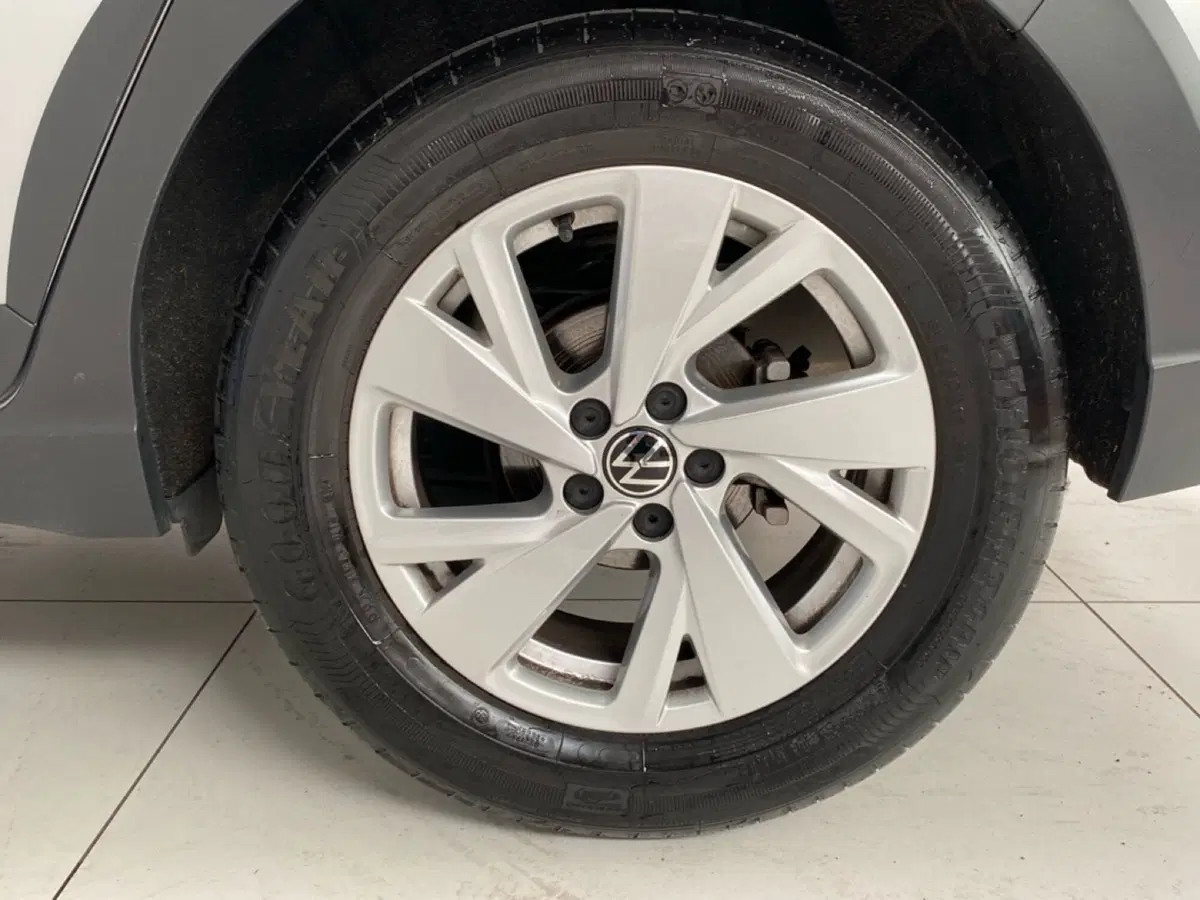 Volkswagen Taigo usata a Lodi (10)