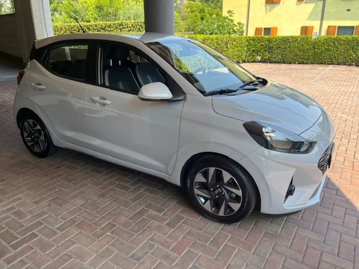 Hyundai i10 usata a Brescia (7)