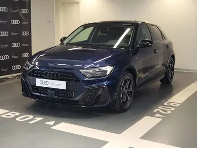 Audi A1 Sportback 30 1.0 tfsi Identity Black 116cv s-tronic nuova a Modena