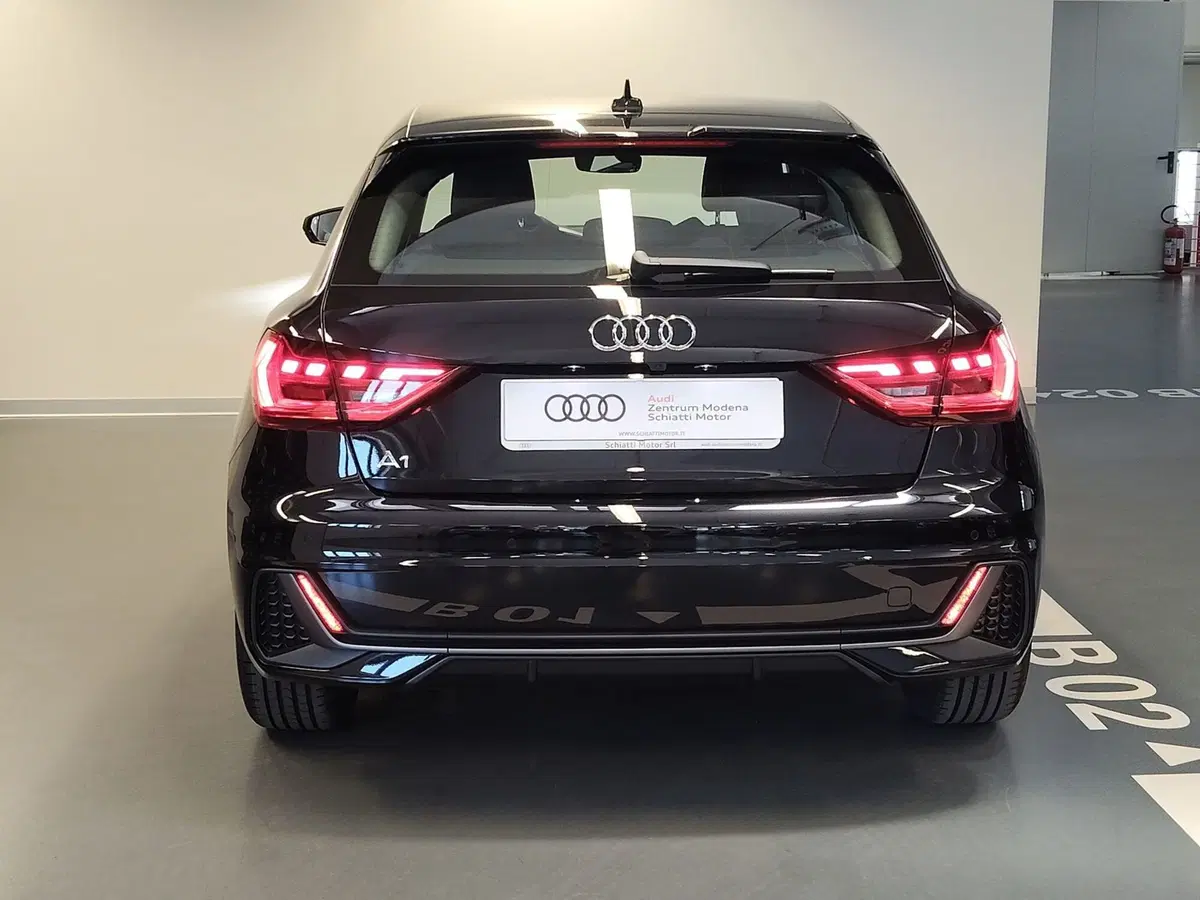 Audi A1 Sportback nuova a Modena (5)