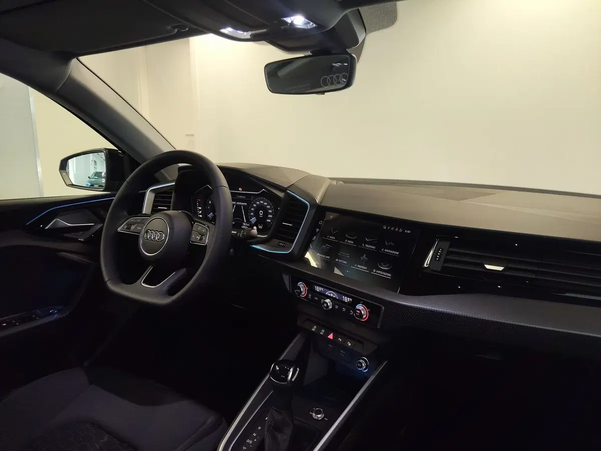 Audi A1 Sportback nuova a Modena (8)