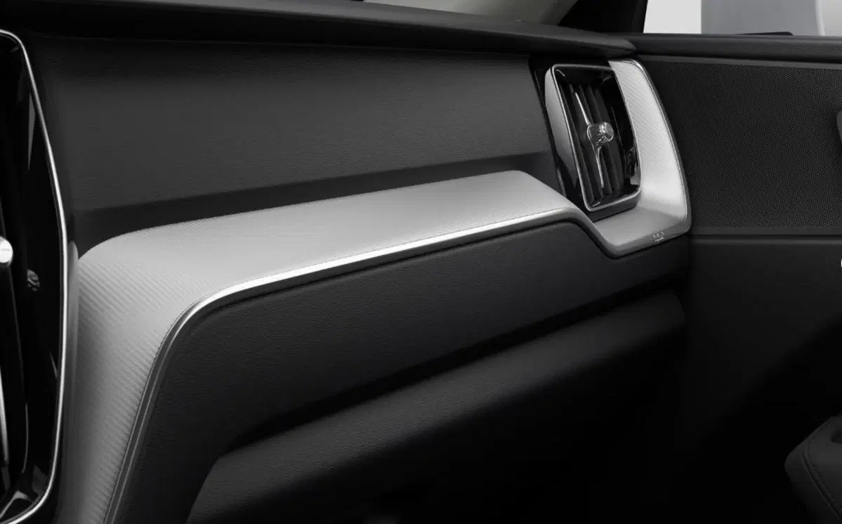 Volvo XC60 nuova a Milano (15)