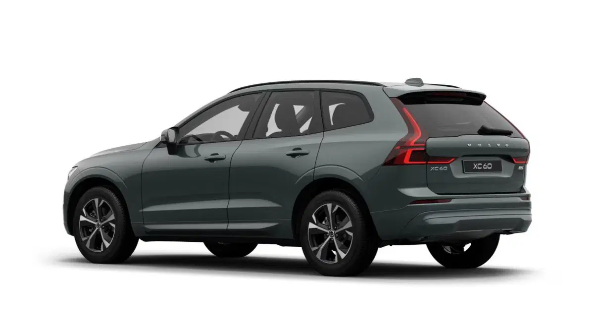 Volvo XC60 nuova a Milano (3)