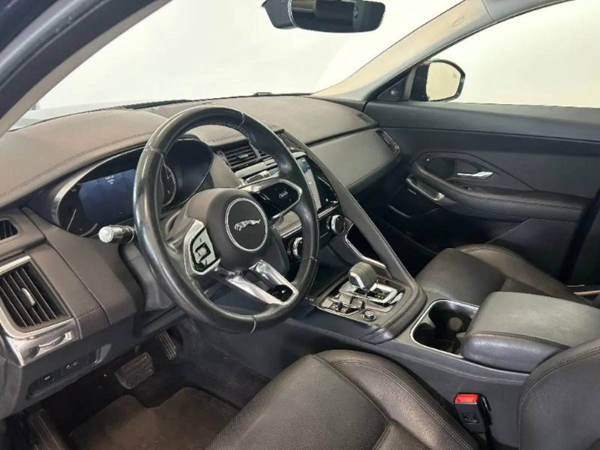 Jaguar E-Pace usata a Venezia (14)