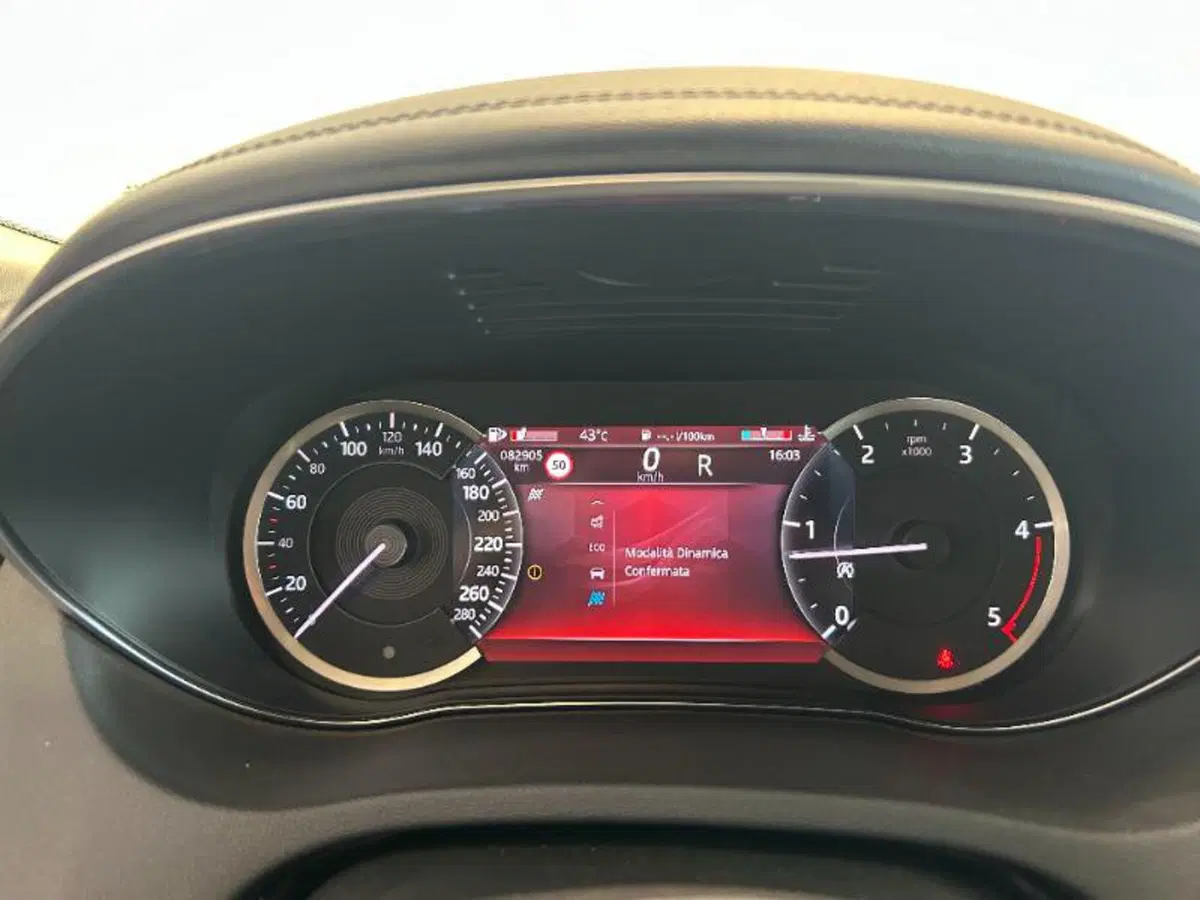 Jaguar E-Pace usata a Venezia (17)