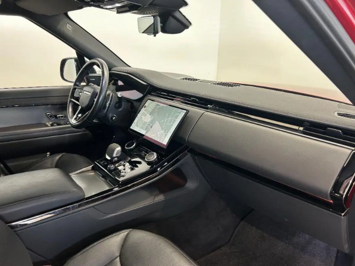 Land Rover Range Rover Sport usata a Venezia (11)