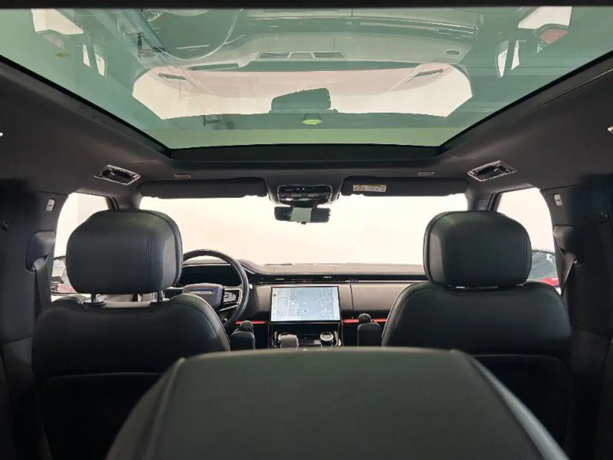 Land Rover Range Rover Sport usata a Venezia (15)