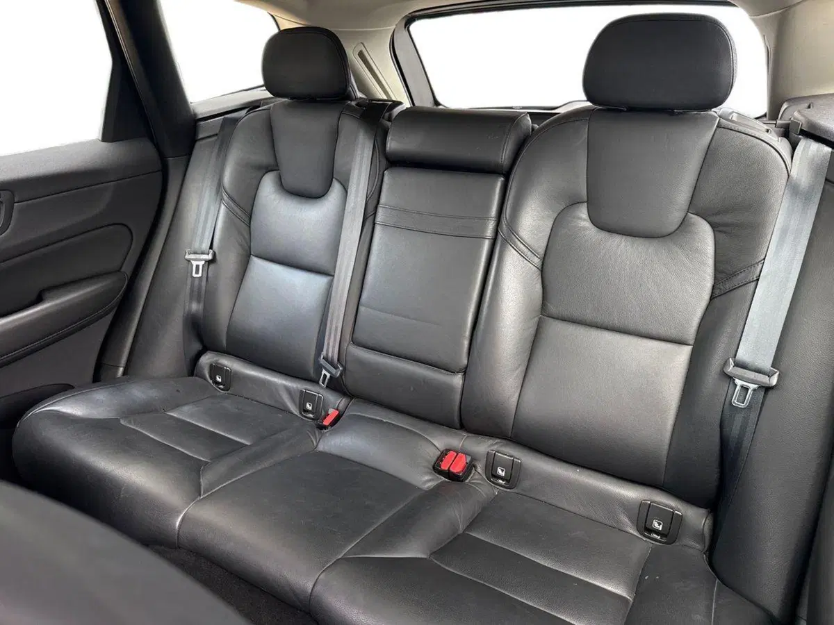 Volvo XC60 usata a Reggio Calabria (10)