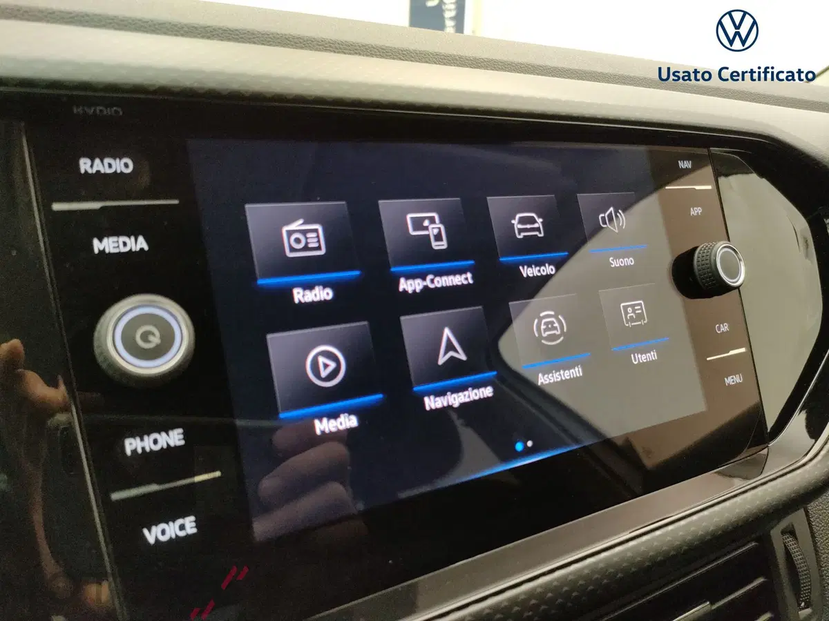 Volkswagen T-Cross usata a Varese (14)