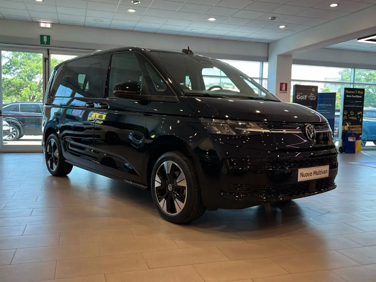 Volkswagen Multivan nuova a Grosseto
