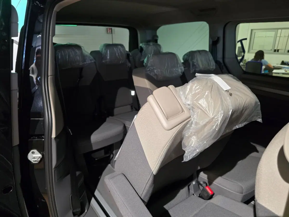 Volkswagen Multivan nuova a Siena (13)