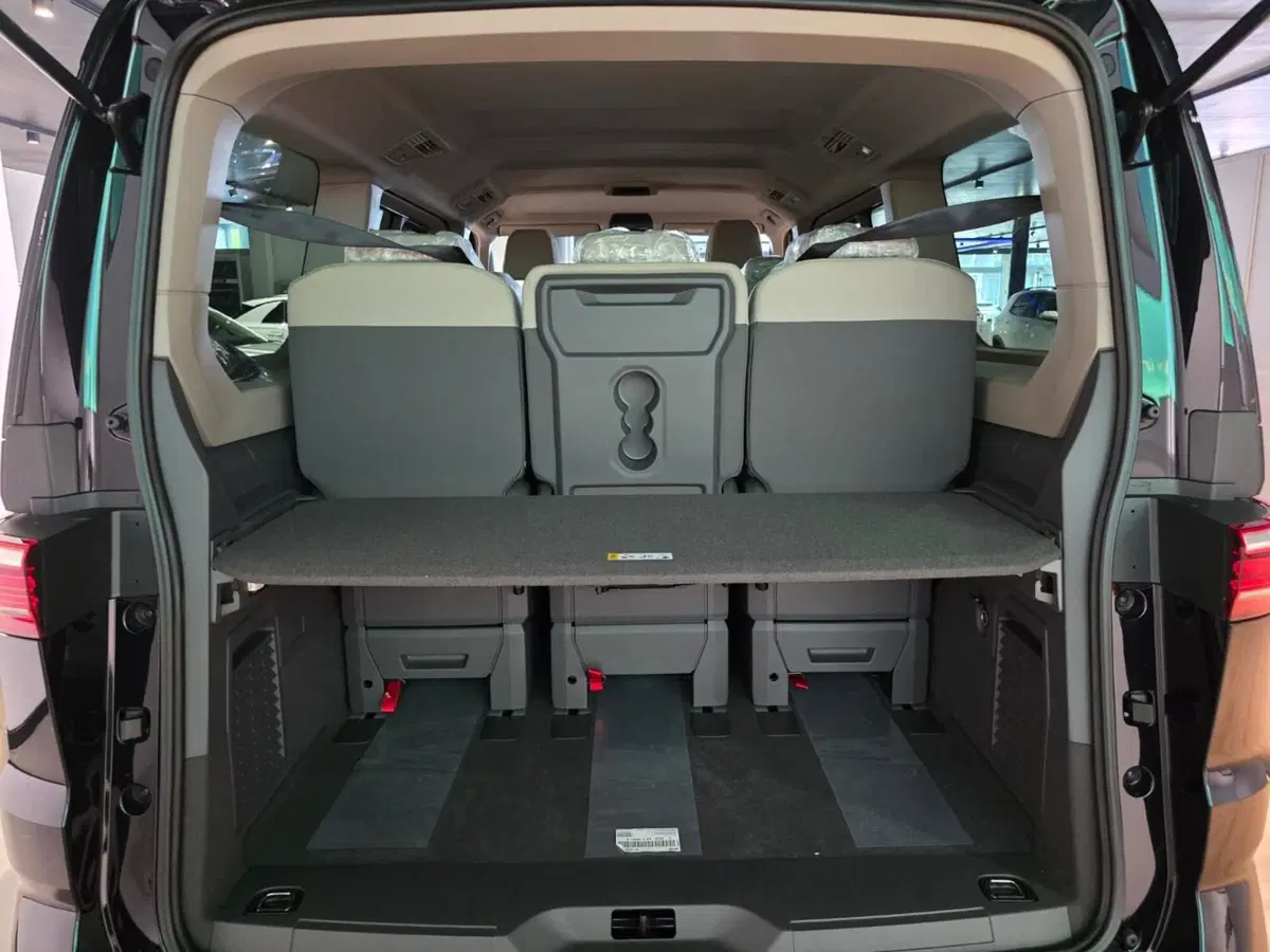 Volkswagen Multivan nuova a Siena (14)