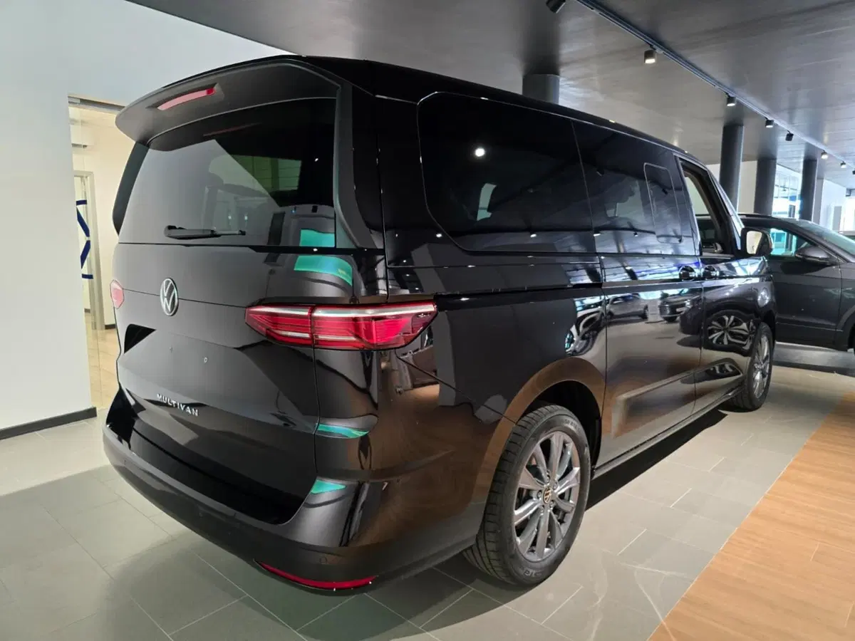 Volkswagen Multivan nuova a Siena (7)
