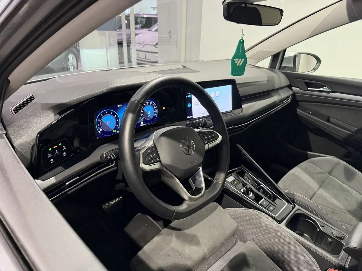 Volkswagen Golf usata a Genova (8)