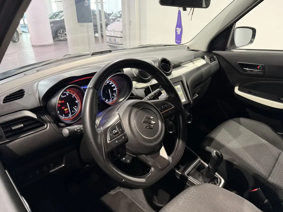 Suzuki Swift usata a Genova (8)